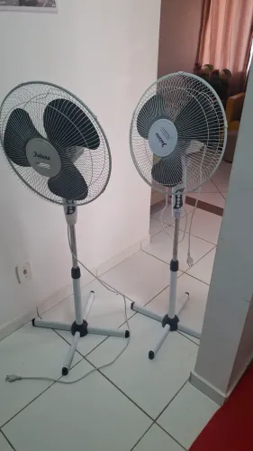 Ventilador de coluna semi novo
