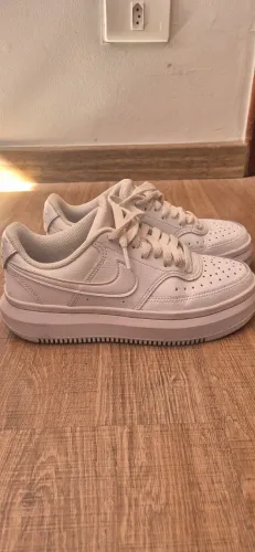 Tênis Nike Court Vision Alta Feminino 