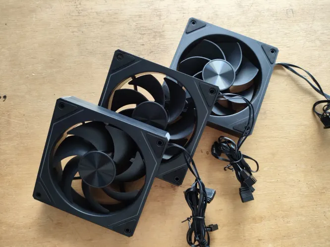 Kit 3 Fans Case Fan Pro 6 - 2 Reverse + 1 Forward | Pouco Uso