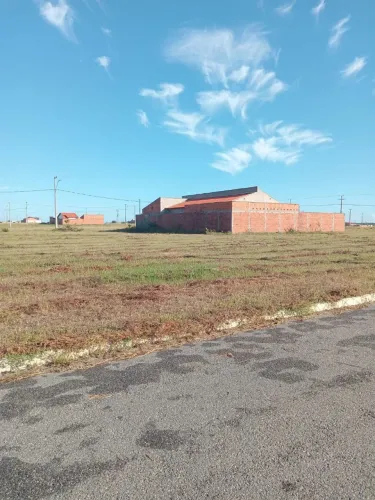 Vende-se Ágio de terreno medindo 10x25 em Parnaíba-Pi, loteamento atlântico III.