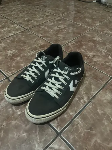 Tênis Converse - TAM:42