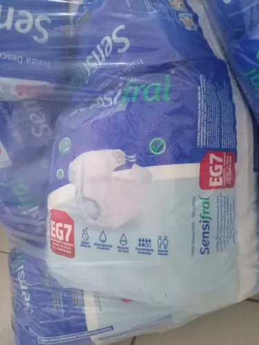 Fraldas adulto tamanho EG 7 unidades por pacot(Sensifral Premiun) valor por pacote R$ 7,00