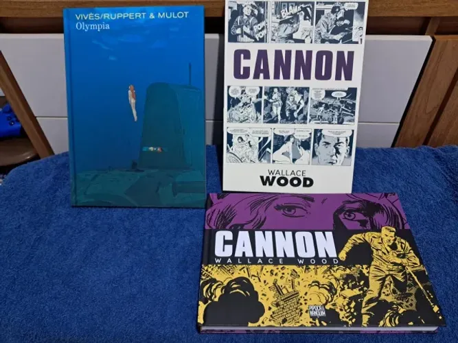 Canon (com a luva) + Olympia - Pipoca e Nanquim