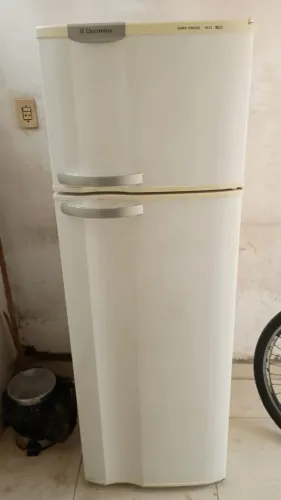 Geladeira Electrolux Super Freezer DC33