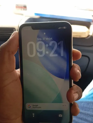 iPhone 11 64 gb saúde da bateria 68 %