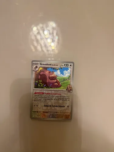 Greedent do Arven" (Arven's Greedent) da coleção Escarlate e Violeta: Rivais Predestinados