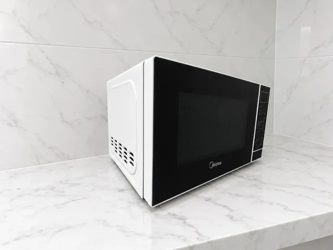 Microondas Midea 20L