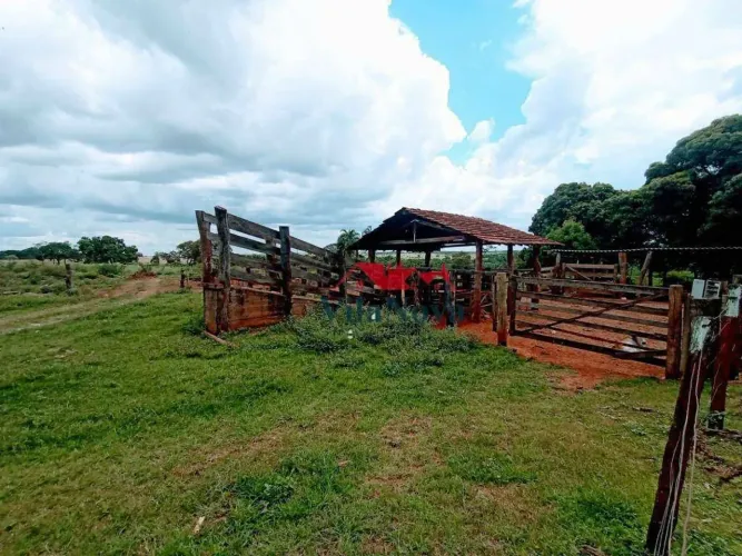 Sítio à venda, 992200 m² por R$ 8.000.000,00 - Zona Rural - Monte Alegre de Minas/MG