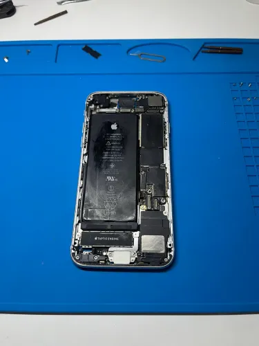 Carcaça original iPhone SE 2020