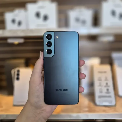Samsung Galaxy S22 5G, 128/8GB RAM, cor verde, usado, Snapdragon 8 Gen 1, c/ acessórios.