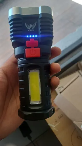 Vendo lanterna Led super potente