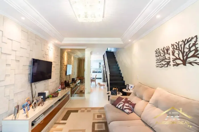 Sobrado 217m²|3 Suítes| Área Gourmet|6 Vagas| bem localizado na Vila Osasco
