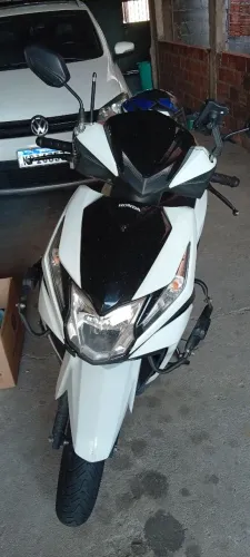 Honda Elite 125 2024/2025 - 10.000 km - C/ Protetor de Carenagem (Modelo Novo)