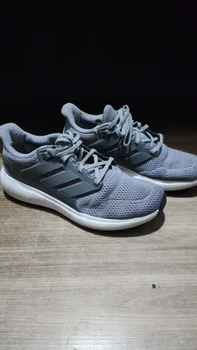 Tenis adidas