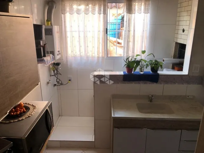 Casa a venda com 2 quartos em Condomínio na Vila Nova.