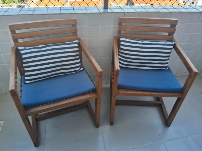 Cadeiras Madeira angelim