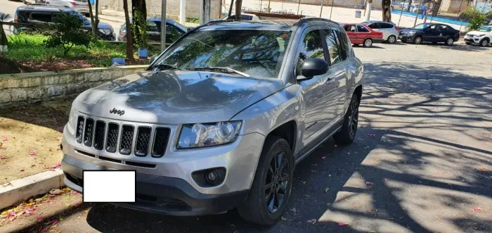 Jeep Compass Sport 2.0 16V 156cv 5P 2014