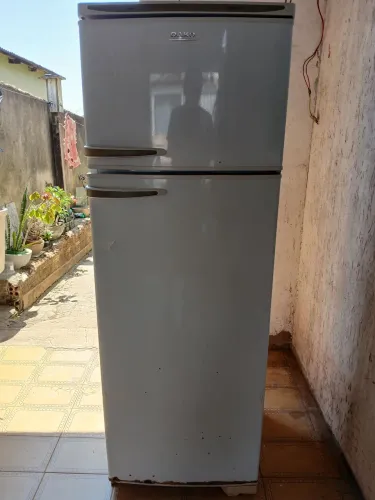 GELADEIRA DAKO 380 LITROS