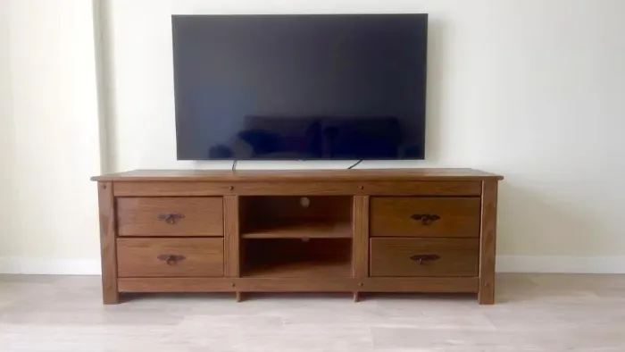 Rack de TV em Madeira Maciça (Pinus) Rústico - 1,80m