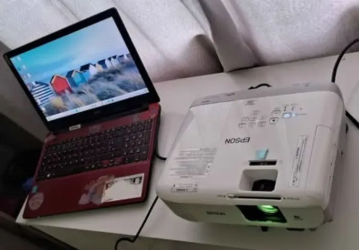 Projetor data show Epson Powerlite S39+Hdmi Wif 3300I. completo, com Wi-Fi e Hdmi