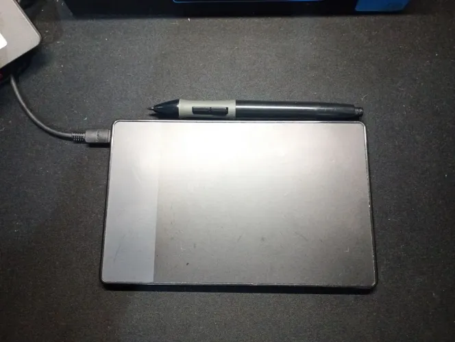 Huion 420 Black (Caneta com defeito)