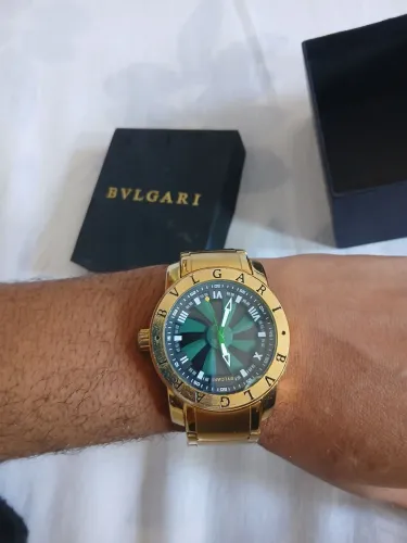 Relógio bvgari semi novo