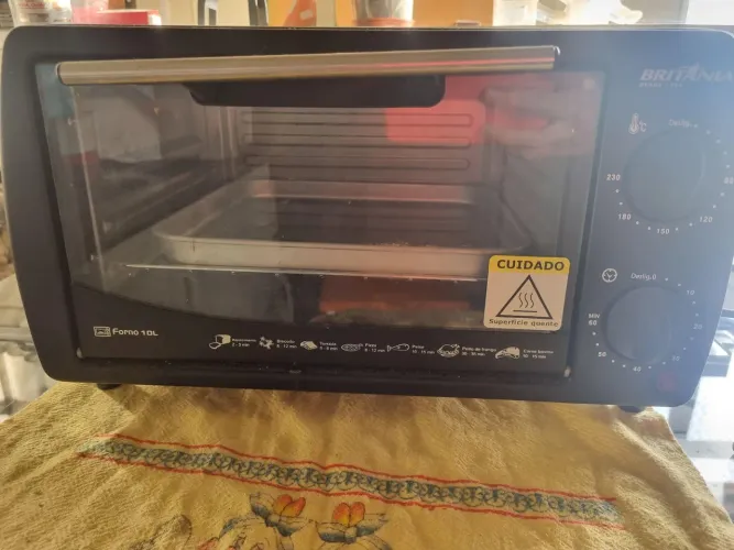 Forno elétrico Britânia 