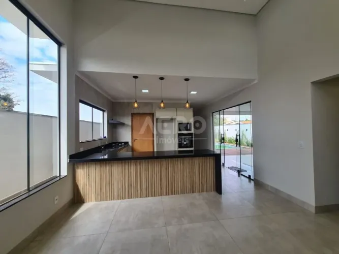 Casa para venda com 225 m² e 3 quartos em Morada Do Sol, Piratininga - SP