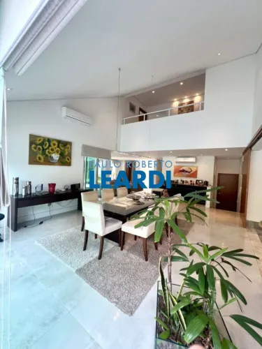 CASA EM CONDOMÍNIO - ALPHAVILLE - SP