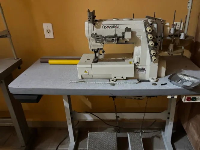 Maquinas industriais de costura