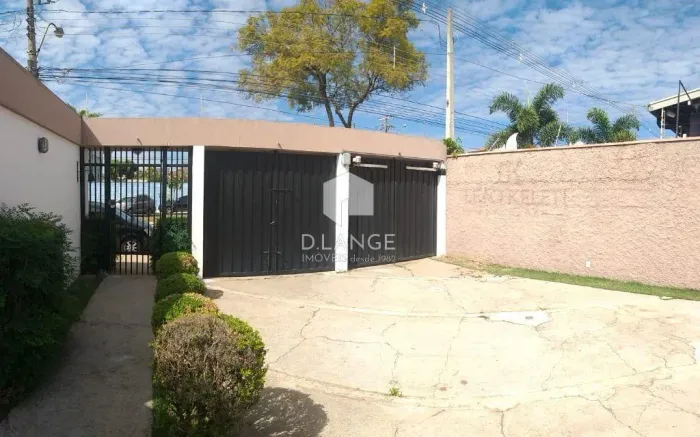 Casa para locação no bairro Jardim Santa Genebra II em Campinas