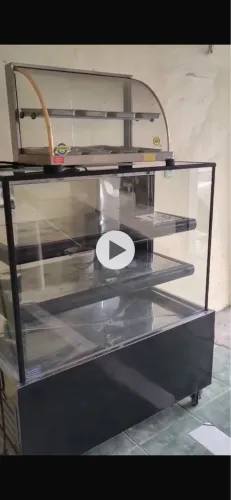 VITRINE REFRIGERADO E ESTUFA AQUECIDA