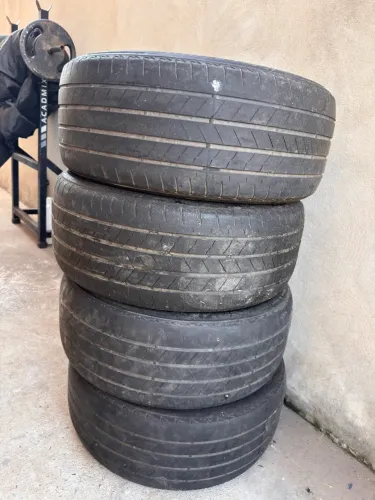 Pneus aro 17 turanza 225/50/17