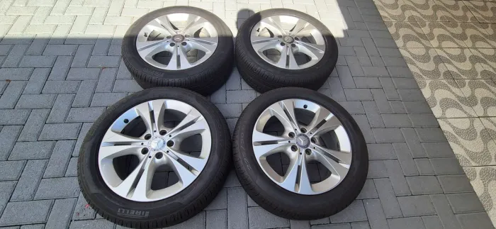 Torrando! Rodas e Pneus originais da Mercedes