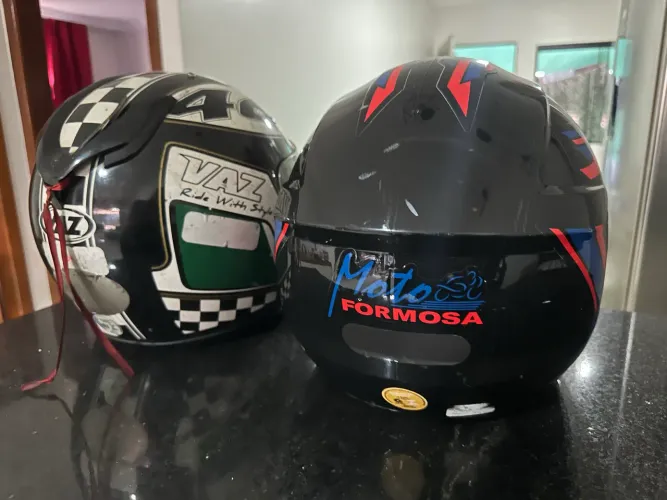 Dois capacetes por apenas 180,00