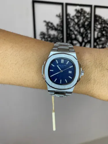 Relógio nautilus com fungo de vidro 