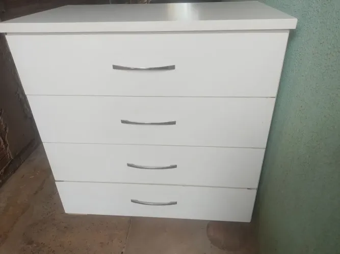 CÔMODA BRANCA MDF