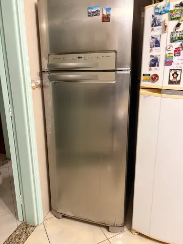 Geladeira Electrolux Frost Free DF48X (linha Celebrate)