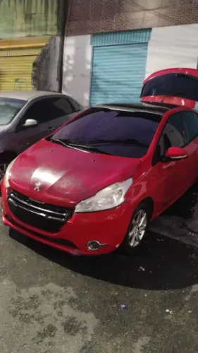 Peugeot 208 Allure 1.5 Flex 8V 5P 2014