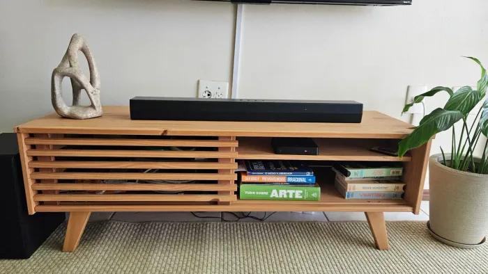 Rack madeira maciça TV 115cm