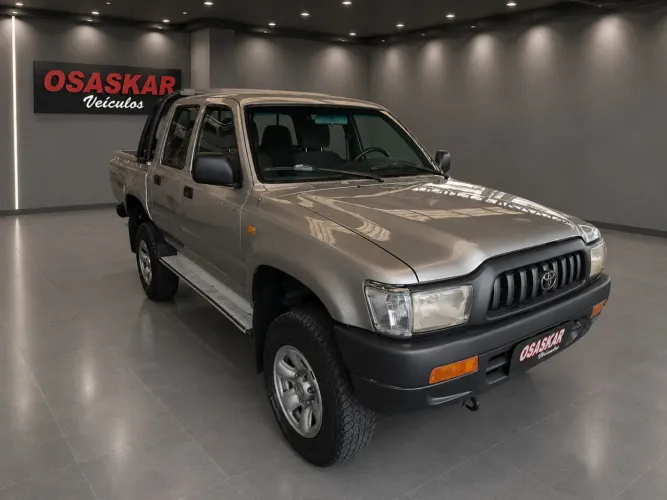Toyota Hilux CD DX 4X2 3.0 8V 90cv Diesel 2004