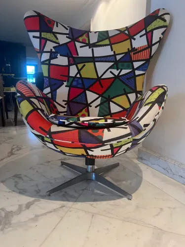 Cadeira Eggs Romero Britto