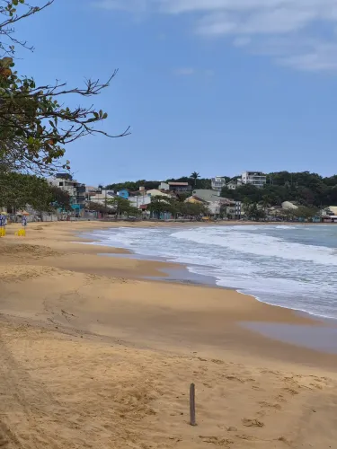 Vendo pousada com 32 suites a 400 mt da praia de Ubu
