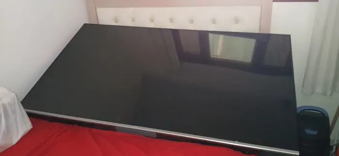 Tv TCL 46Polegadas smart nova com defeito listra na tela