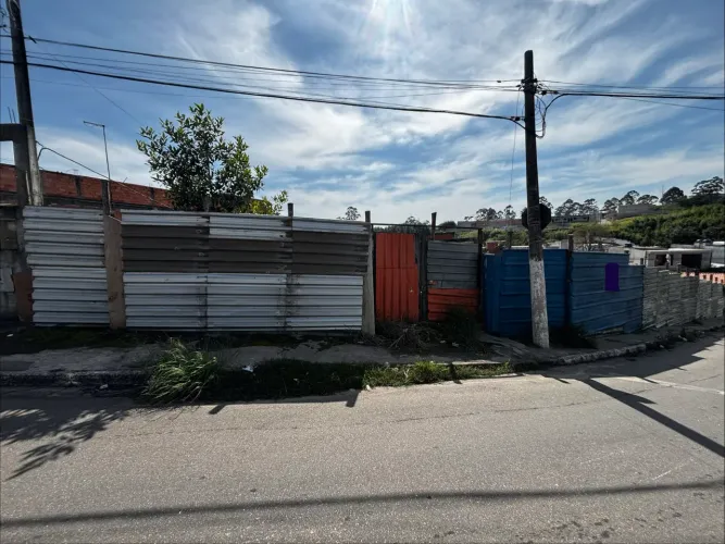 Vendo Terreno Comercial de 300m2.