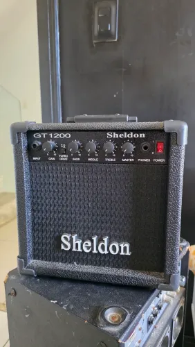 Amplificador elétrico