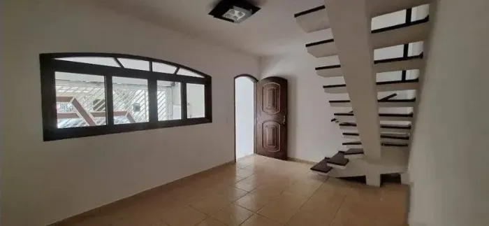 Ótimo sobrado para locação com 2 suítes na Vila Anastácio!!!