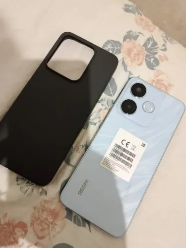 Vendo celular redmi13x novo tem caixa tudo original nenhum detalhes de usou 256gb