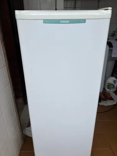 Freezer Cônsul vertical 