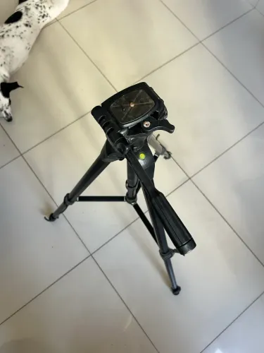 Tripé profissional para câmera 